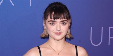 Maisie Williams Showed Off Bleached Eyebrows At The Brits Popsugar Beauty