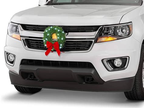 10 Ways To Decorate Your Car This Christmas