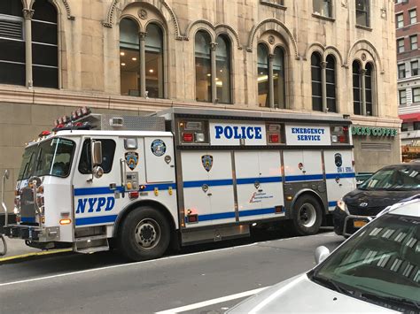 Nypd Emergency Service Unit Truck 1 Midtown Police Truck Police