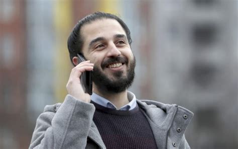 Tareq alaows wollte als erste aus syrien geflohene person für den bundestag kandidieren. Syrian who fled to Germany 5 years ago runs for parliament - Breitbart