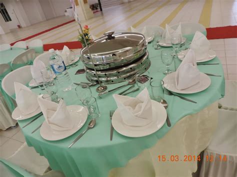 Harganya pun bervariasi tergantung model dan kebutuhan bagi rumah hunian itu sendiri. Susun Atur Meja Makan | Desainrumahid.com