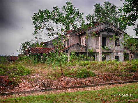 Few of the schools here include sk bukit sentosa, sm agama saran & tahfiz, smk bukit sentosa 2. Bukit Beruntung Ghost Town