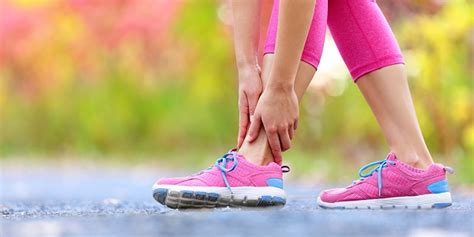 Ankle Pain When Running 5 Reasons Your Ankle Hurts When Running