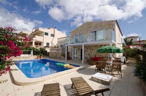 Vrbo.com has been visited by 1m+ users in the past month Villa Sumer UPDATED 2021: 4 Bedroom Villa in Palma de ...