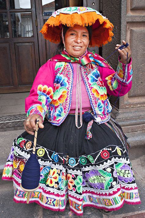 Traditional Dress Cusco Peru Traje Tipico De Peru Baile Tipico De