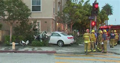 Car Crashes Into South La Apartment Building Kills Mom Sleeping In Her