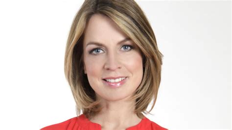 Jessy wellmer ist eine deutsche journalistin und fernsehmoderatorin. "Sportschau": Jessy Wellmer folgt 2017 auf Reinhold Beckmann