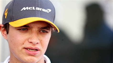 Lando norris is a british professional racing driver and social media star best known as one of the youngest and most prominent drivers in formula 1. Lando Norris a Silverstone con un casco speciale - Foto