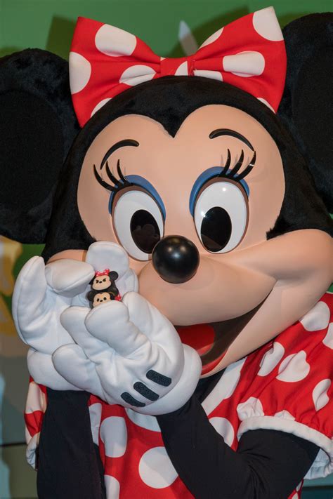 Minnie Mouse Epcot Disney Stuff Disney Love Disney Parks Walt