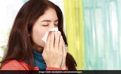 Humans can catch bird flu directly through close contact with live infected birds and those who work with infected chickens are most at risk. Bird Flu: How Does It Spread To Humans? Know All About ...