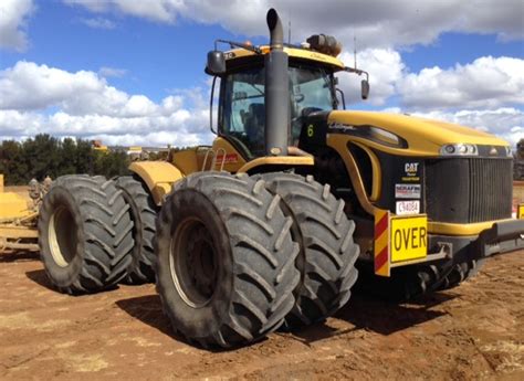 „ cat intelligent leveling system (ilev) provides industry leading technology, integration and features such as dual direction self level, work tool return to dig and work tool positioner. Cat Challenger MT975C 600 HP wheeled scraper spec 4wd ...