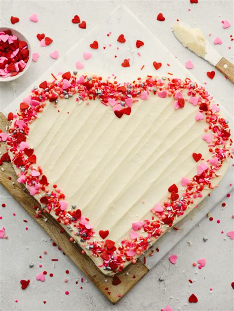10 Sweet And Romantic Valentines Day Cake Decorating Ideas For The