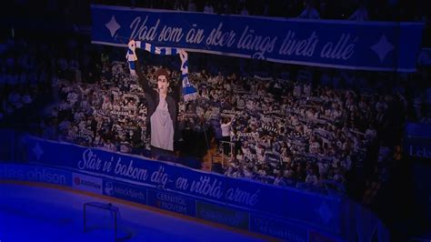Måste fråga, är det många andra supporterklubbar som använder sig av tifo så bra som timrås supporterklubb gör? Så kan du stötta Tobias Forsberg i hans rehab - Hockeysverige