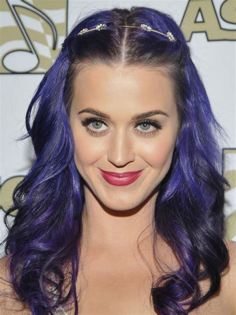 See the striking footage, here. Cabelos coloridos e em tons pastel - Alessandra Speggiorin ...