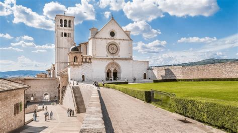 assisi guide umbria top tips and experiences sopranovillas