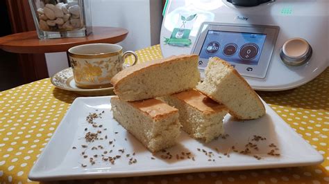 Impastare le uova con la farina setacciata insieme al lievito, lo zucchero, il burro, i semi di anice (pestati nel mortaio), la scorza di limone, il liquore all'anice, e un pizzico di sale. Biscotti morbidi all'anice bimby per TM5 e TM31 - Video ...