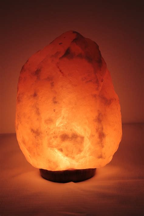 Detox Our World: Breathe Fresh Air with a Salt Lamp made of Himalayan