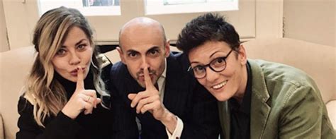 Imma battaglia si è fatta conoscere dal grande pubblico per essere prima la compagna e poi la moglie di eva grimaldi. Nozze in casa Lgbt: Eva Grimaldi e Imma Battaglia si ...