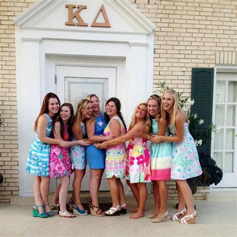 Pin By Total Sorority Move On GrΣΣk Is GΘΦd Sorority Poses Lilly Pulitzer Preppy Style