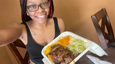 Jamaican Food Mukbang Oxtails And Plantains Youtube