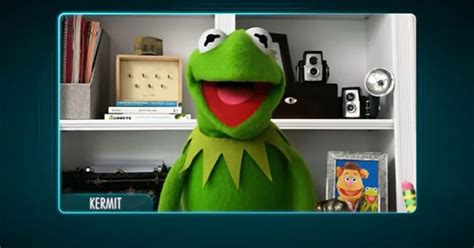 Muppets Now New Trailer Features Kermit The Frogs First Zoom Meeting