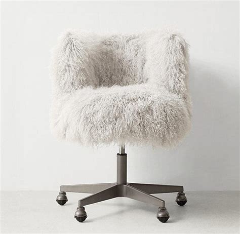 Maybe you would like to learn more about one of these? Pink Faux Fur Cabriole Legs Desk Chair