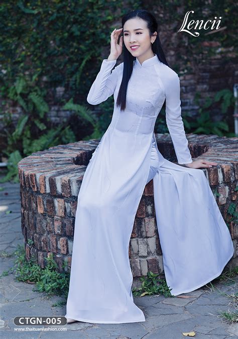 Lencii 2018 Bộ sưu tập áo dài Thái Tuấn dành cho nữ sinh Tiệm Vải