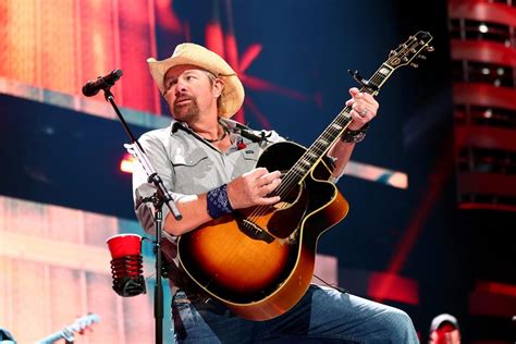Toby Keith Announces Stomach Cancer Diagnosis