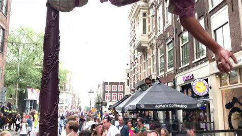 pride amsterdam canal parade gayparade dragshowbar lellebel 3 8 2019 lantaarnpaalklimmer