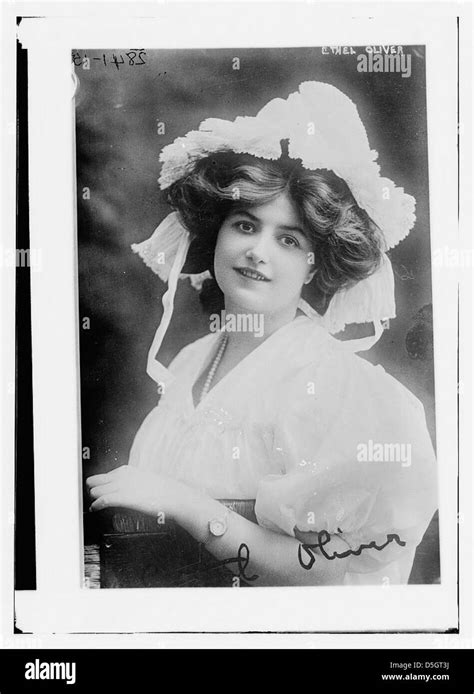 Actress Autograph Cap Costume Dc Hi Res Stock Photography And Images