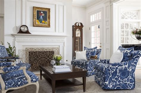 15 Traditional Living Rooms For Inspiration