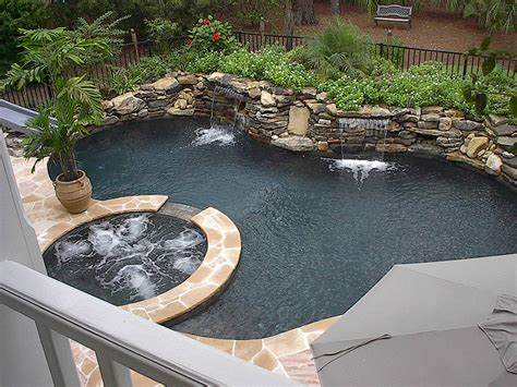 Customized Pool Water Features In Savannah Charleston And Bluffton