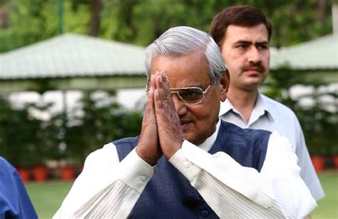 अटल बिहारी वाजपेयी असे नेते होते ज्यांनी वेळप्रसंगी आपल्या विरोधकांचा. अटल बिहारी वाजपेयी की प्रेम कहानी