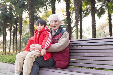 Grandpa And Grandson Snuggle Together Picture And Hd Photos Free Download On Lovepik