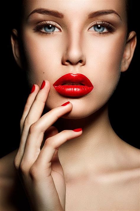 een wat natuurlijke avond make up glamour makeup beauty therapy perfect red lips