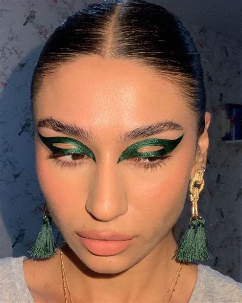 Nushafarin Saidi On Instagram Green Eyed Monster 🐍 Lush Eyeliner