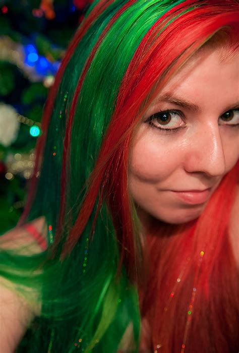 10 Brilliant Christmas Hair Color Ideas To Try In 2023 Holiday Hair
