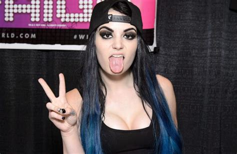 Paige Provides Update On Wwe Return Videos After Raw In San Jose Wwe