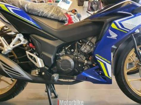 There's the 'hardcore enthusiasts' so, what's new with the honda rs150r v2? Ready Stock 2020 Honda RS 150 V2 - Jiwonmotor | New ...