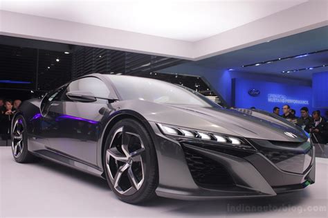 It has the slowest top speed in that group, but seriously, who's really worried about that in a grouping that all goes over 190? 2014 Acura NSX Top Speed