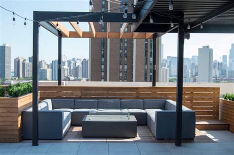rooftop deck with steel pergola and lounge chicago illinois urban rooftops chicago roof decks