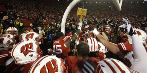6 Reasons Wisconsin Should Make The College Football