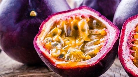 8 Different Types Of Passion Fruits With Images Asian Recipe