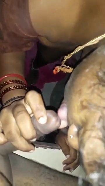 Madurai Married Aunty Sucking Neighbour Cock With