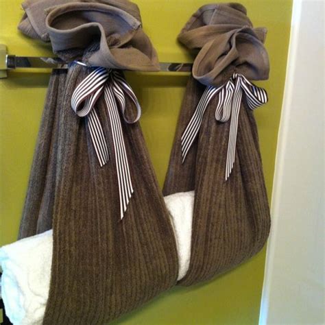 25 Creatively Easy Decorative Towels For Bathroom Ideas