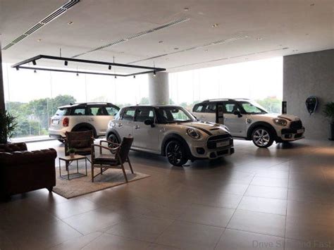 Erstklassig bewertete ferienunterkünfte in ara damansara. Mini Showroom Auto Bavaria At Ara Damansara Is Great