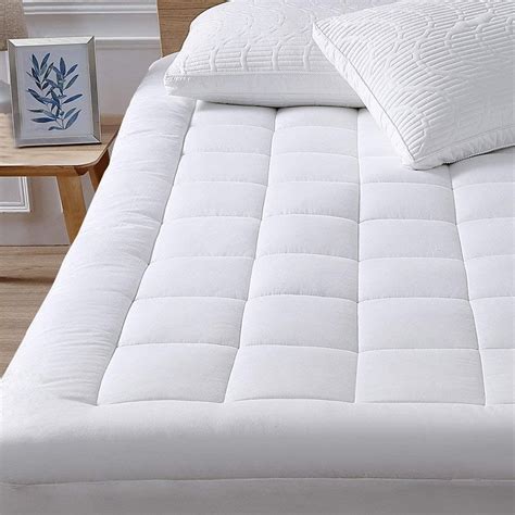 It's the easiest (and quickest) way to really upgrade your mattress. oaskys King Mattress Pad Cover Cooling Mattress Topper ...