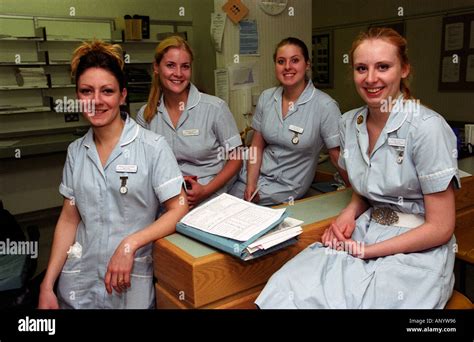 london hospital nurse uniform