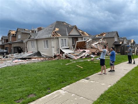 environment canada confirms ef 2 tornado with 210 km h winds touched down in barrie globalnews ca