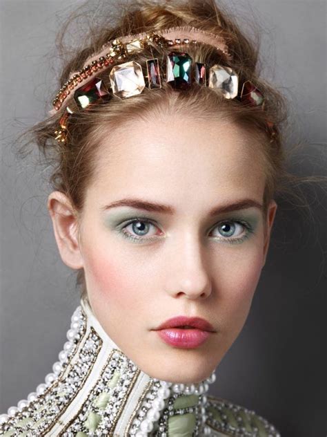 13 Ways To Make Diy Jeweled Headbands Pretty Designs